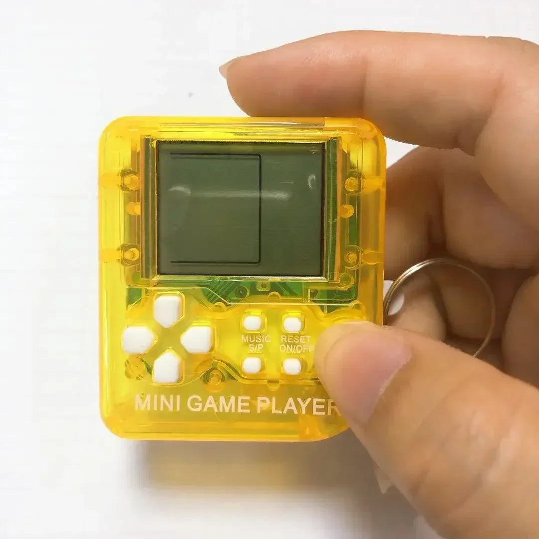 Portable Mini Classic Pocket Keychain Ring anti Lost Retro Nostalgic Video Handheld Game Console Machine Kids Toys Gaming Player